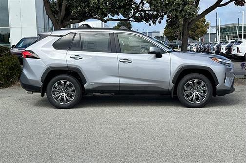 2025 Toyota RAV4 Hybrid XLE Premium