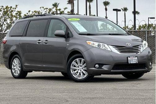Predawn Gray Mica 2017 Toyota Sienna XLE
