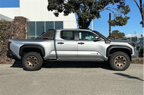 2025 Toyota Tacoma Hybrid Trailhunter