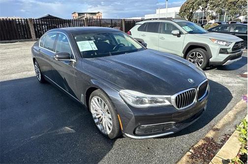 2018 BMW 750 I