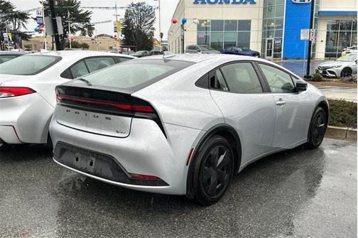 2025 Toyota Prius LE