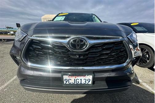 2022 Toyota Highlander Platinum