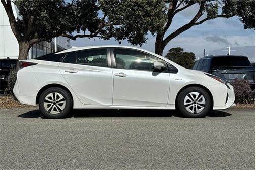 2018 Toyota Prius Three