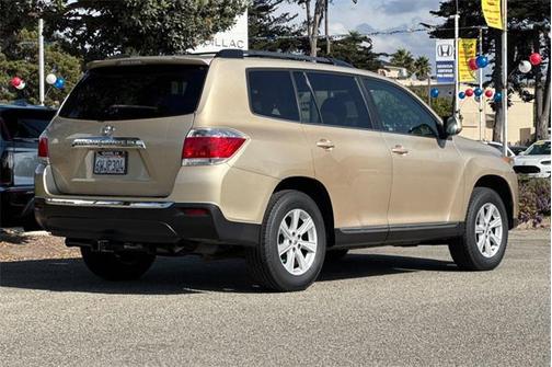 2012 Toyota Highlander SE
