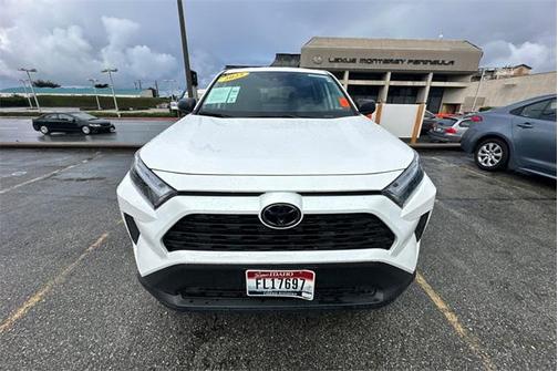 2025 Toyota RAV4 LE