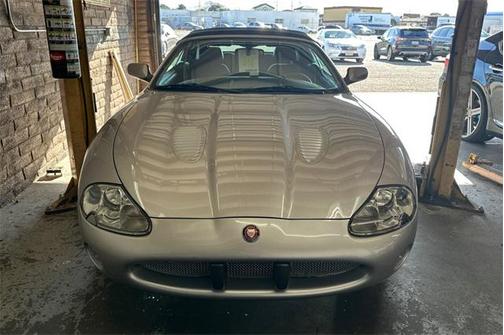 2002 Jaguar XKR Base