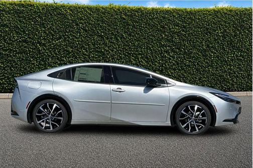Cutting Edge 2026 Toyota Prius Plug-In Hybrid XSE Premium