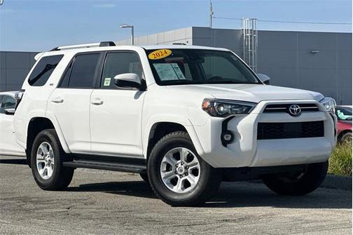 2024 Toyota 4Runner SR5