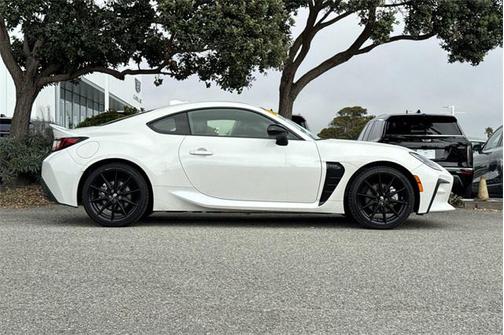 2024 Toyota GR86 Premium