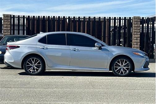 2023 Toyota Camry Hybrid XLE
