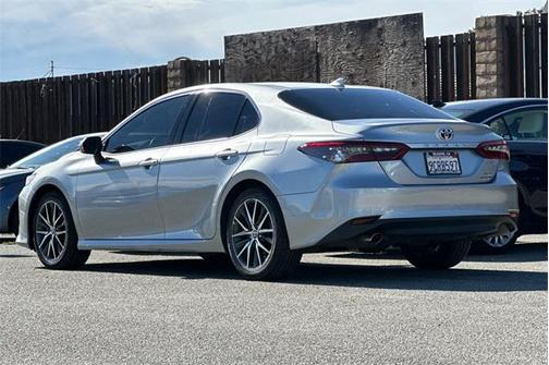 2023 Toyota Camry Hybrid XLE