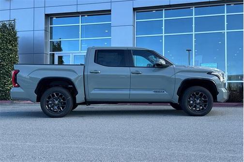 2026 Toyota Tundra Hybrid Platinum