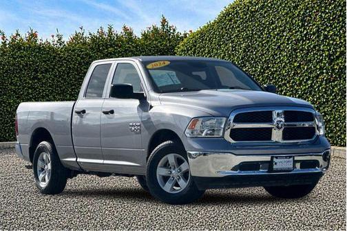 Billet Silver Metallic Clearcoat 2024 RAM 1500 Classic SLT