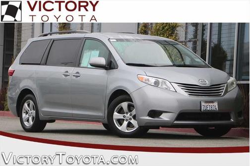 2016 Toyota Sienna LE