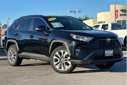2019 Toyota RAV4 XLE Premium