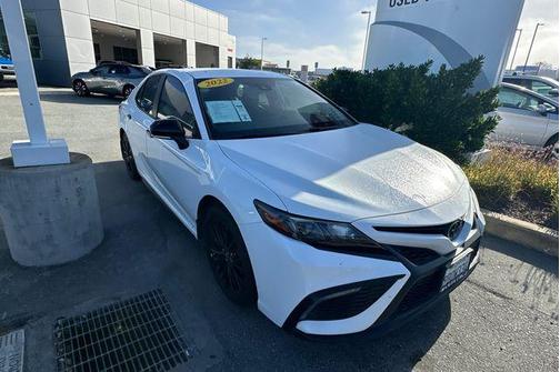 White 2022 Toyota Camry SE