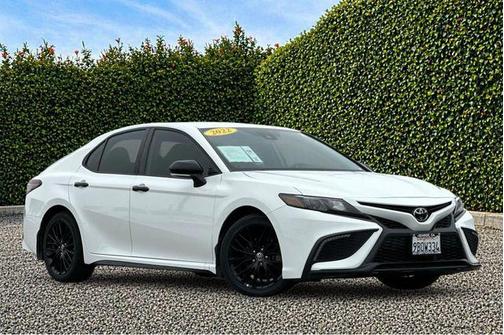 White 2022 Toyota Camry SE