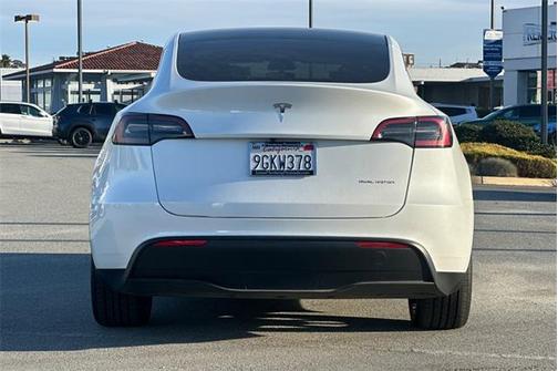 2023 Tesla Model Y Long Range Dual Motor All-Wheel Drive