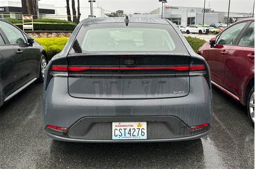 2025 Toyota Prius LE