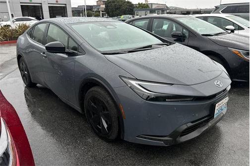 2025 Toyota Prius LE