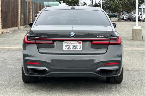 2021 BMW 750 i xDrive