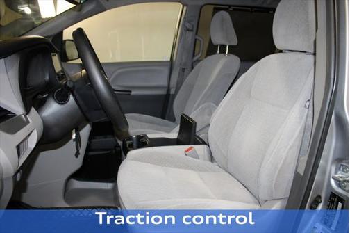 2017 Toyota Sienna LE