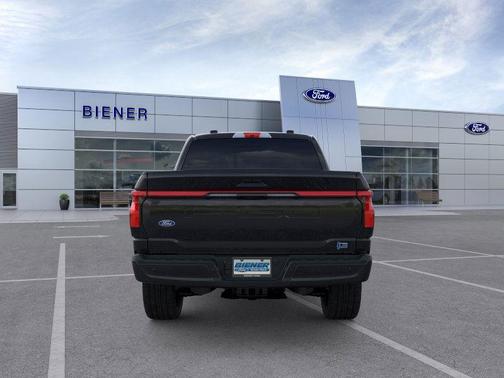 2025 Ford F-150 Lightning Platinum
