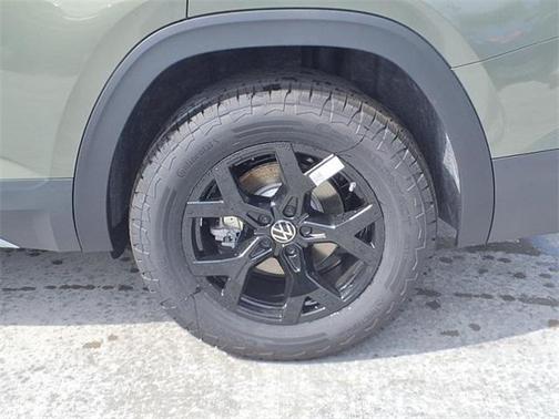 2025 Volkswagen Atlas 2.0T Peak Edition
