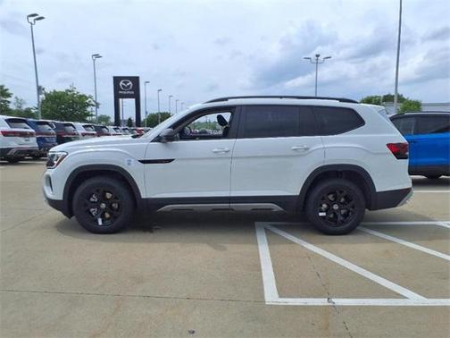 2025 Volkswagen Atlas 2.0T Peak Edition