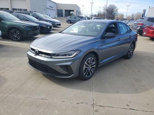 Platinum Gray Metallic 2026 Volkswagen Jetta 1.5T Sport