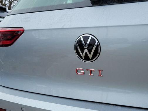 Alpine Silver Metallic 2026 Volkswagen Golf GTI 2.0T SE