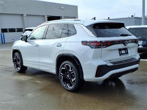 2026 Volkswagen Tiguan 2.0T SEL R-Line