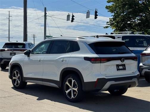 2025 Volkswagen Tiguan 2.0T SE