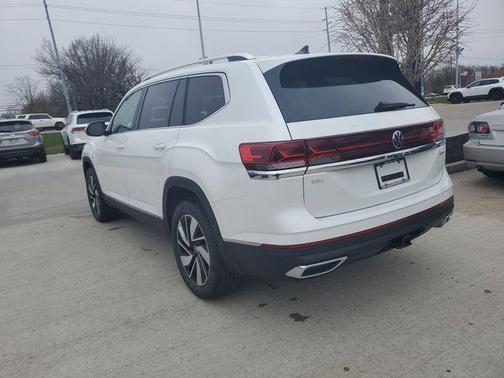 Opal White Pearl 2026 Volkswagen Atlas 2.0T SEL
