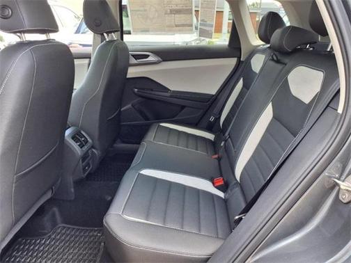 2025 Volkswagen Taos 1.5T SEL