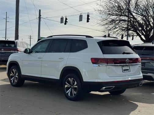 2024 Volkswagen Atlas 2.0T SE