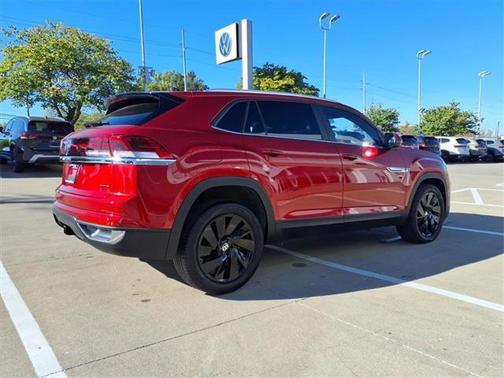 2025 Volkswagen Atlas Cross Sport 2.0T SE w/Technology