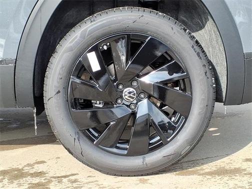 2026 Volkswagen Atlas Cross Sport 2.0T SE