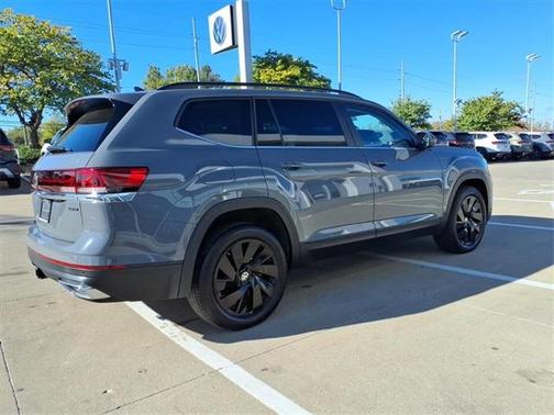 2025 Volkswagen Atlas 2.0T SE