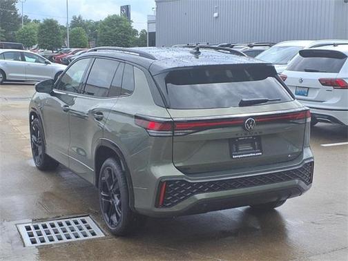 2025 Volkswagen Tiguan 2.0T SE R-Line Black