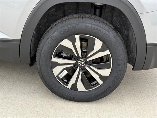 2025 Volkswagen Atlas 2.0T SE