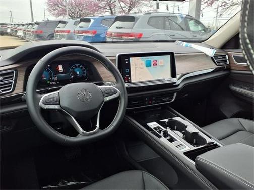 2025 Volkswagen Atlas 2.0T SEL