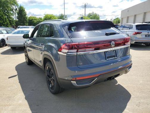 Pure Gray 2026 Volkswagen Atlas Cross Sport 2.0T SE W/TECHNOLOGY