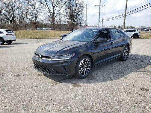 Deep Black Pearl Effect 2026 Volkswagen Jetta 1.5T Sport