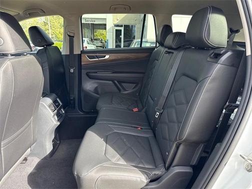 2026 Volkswagen Atlas 2.0T SE