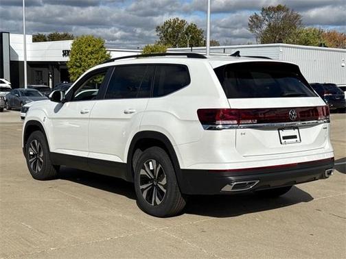 2026 Volkswagen Atlas 2.0T SE
