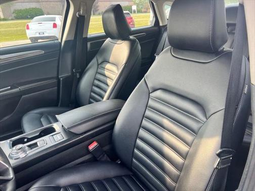 2020 Ford Fusion SEL
