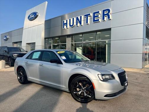 2023 Chrysler 300 Touring