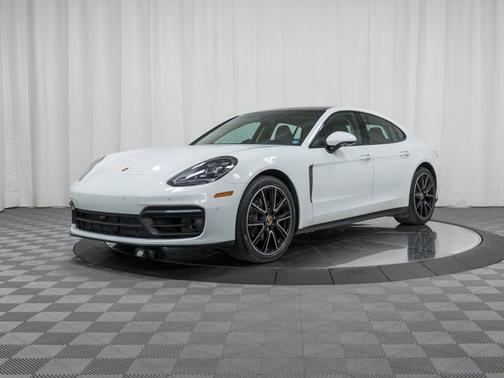 2023 Porsche Panamera 4 Platinum Edition