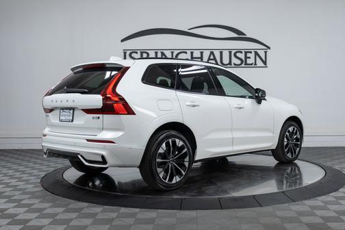 2026 Volvo XC60 Plus